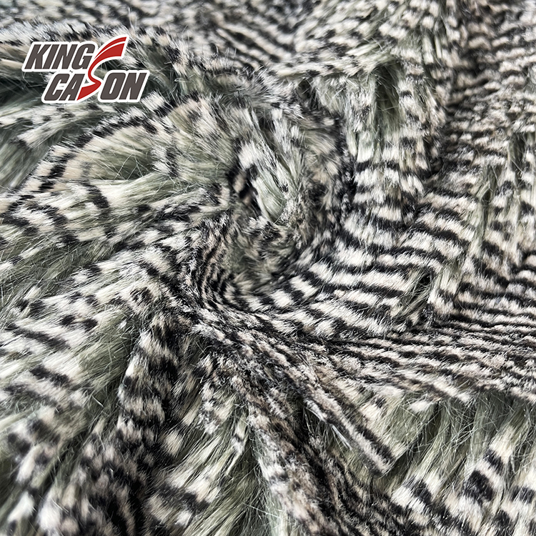 Two Side Brush Anti Pilling Polyester PV plush fabric 